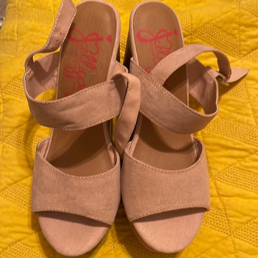 Blush Pink wedge like new
